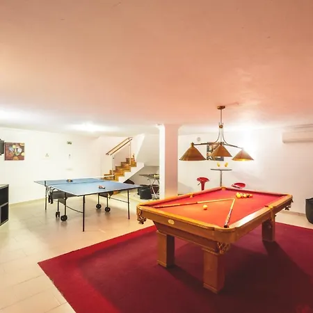 Villa Laguna - Moradia Relaxante Com Piscina Aquecível E Bbq - *