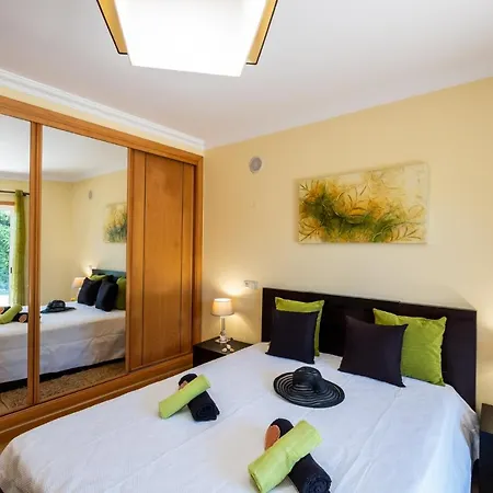 Villa Laguna - Moradia Relaxante Com Piscina Aquecível E Bbq - Albufeira