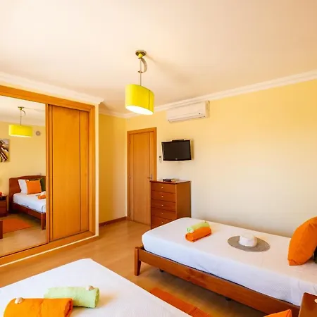 Laguna - Moradia Relaxante Com Piscina Aquecivel E Bbq - Βίλα